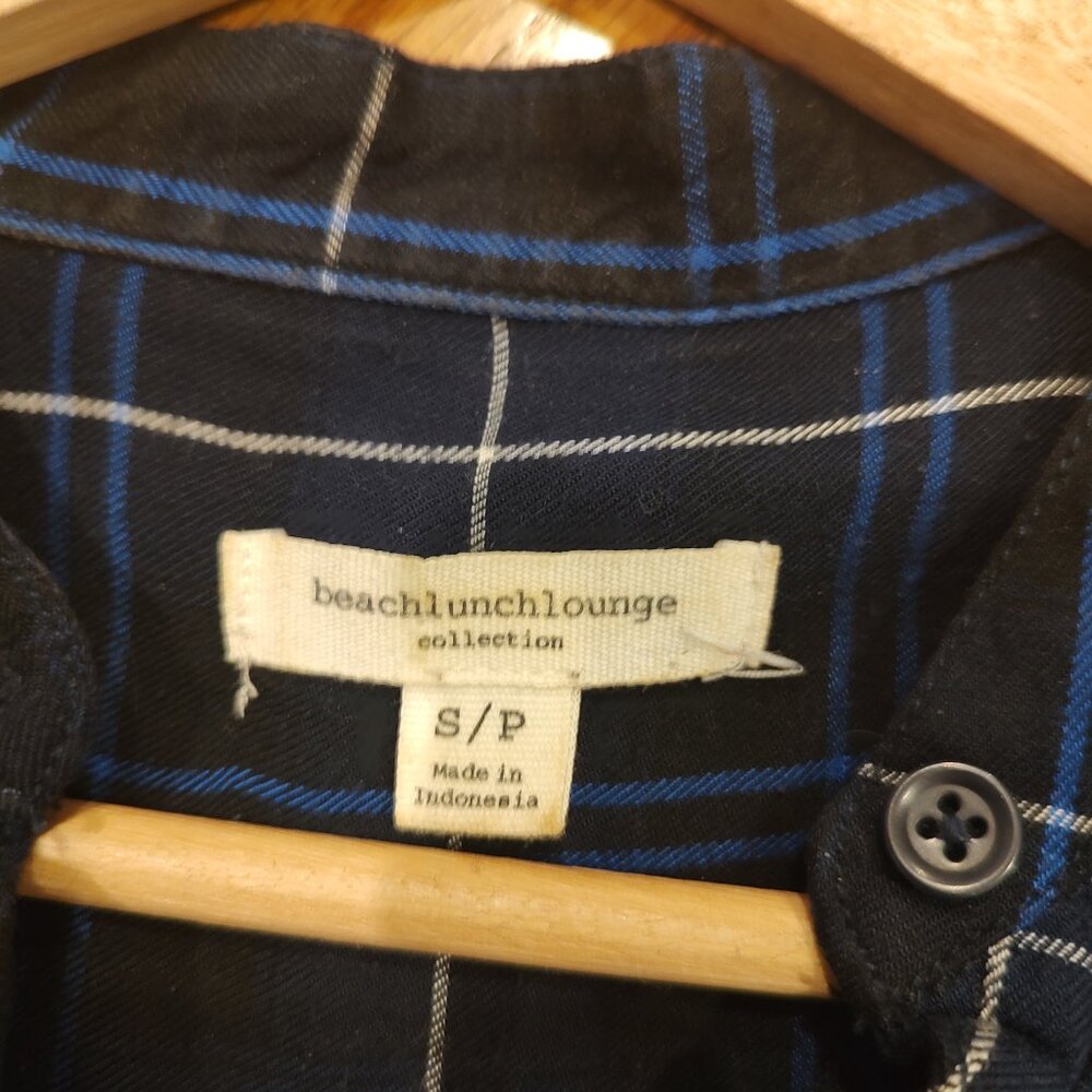 Black and Blue plaid, relaxed top - Picture 3 of 5